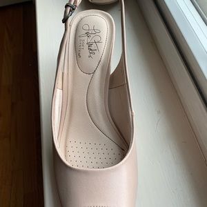 Womens peep toe, sling back life stride shoes